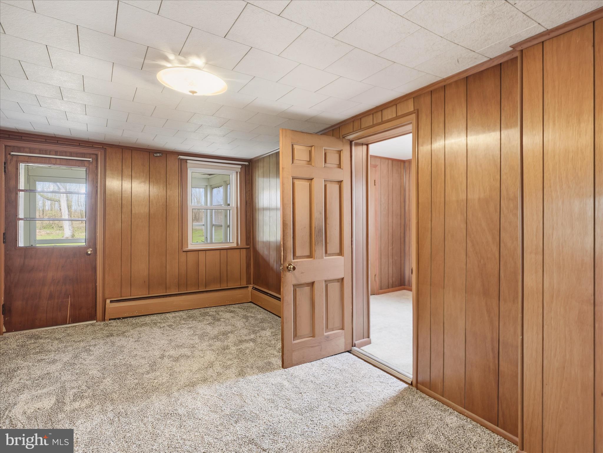 1376 Nolts Road Chambersburg, PA 17202 - Photo 21 of 64 Family room with new carpet