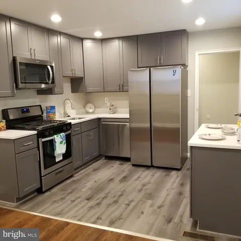 $3,495 | 4704 Red Fox Road, Rockville, MD 20852