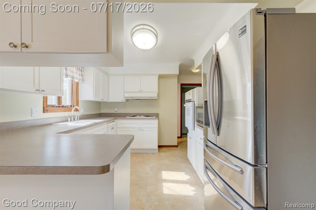 53625 Shelby Road Utica, MI 48316 - Photo 12 of 67 Gallery Image 12