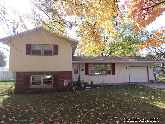 2304 Makemie Avenue Springfield, IL 62704 - Photo 1 of 9