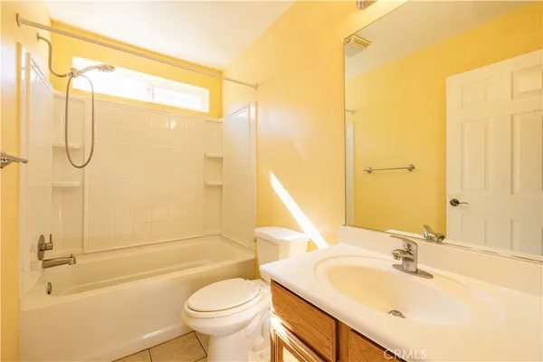 $2,300 | 2300 Panorama Lane, Rosamond, CA 93560