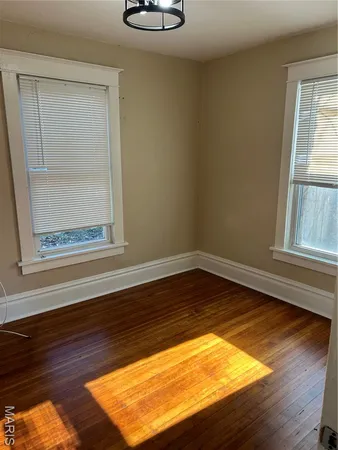 $1,525 | 2530 Oakland Avenue, Maplewood, MO 63143
