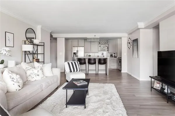 $325,000 | 620 Peachtree Street Northeast, Unit 1505, Atlanta, GA 30308