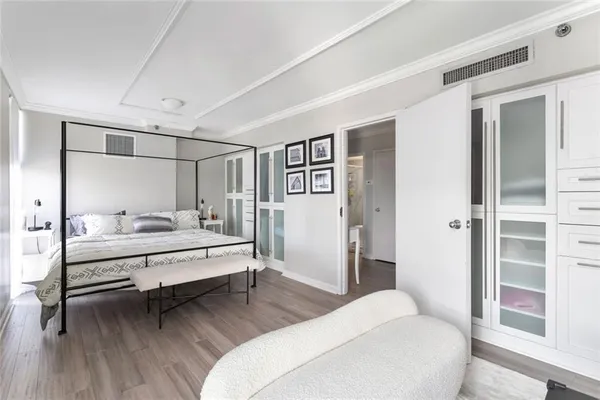$325,000 | 620 Peachtree Street Northeast, Unit 1505, Atlanta, GA 30308