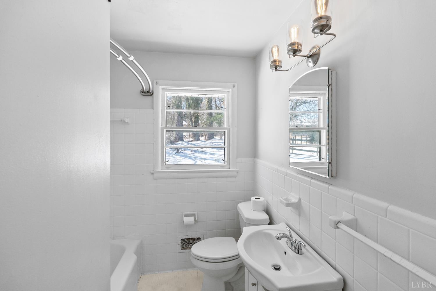 2229 Taylor Farm Road Lynchburg, VA 24503 - Photo 8 of 47