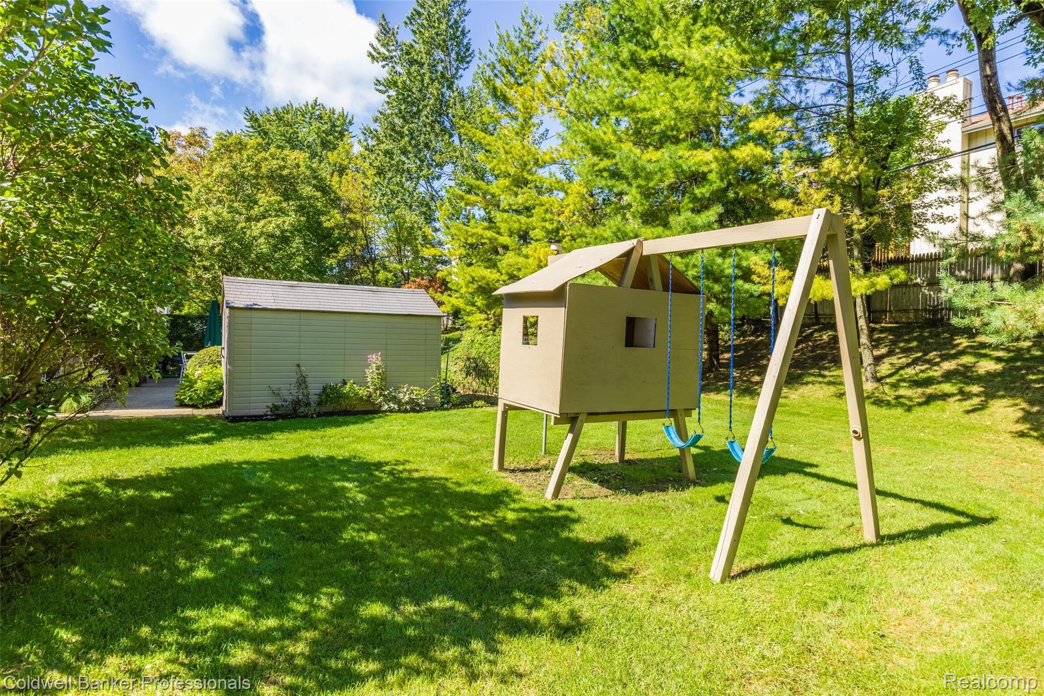 2840 Rhineberry Road Rochester, MI 48309 - Photo 34 of 42 2840 Rhineberry-34.jpg
