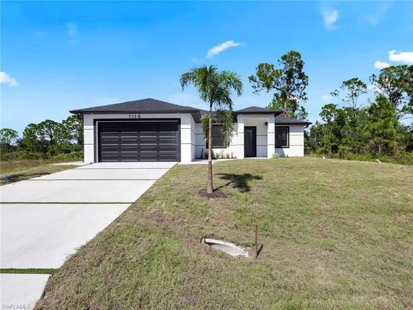 $299,900 | 1119 Earhart Street East, Lehigh Acres, FL 33974