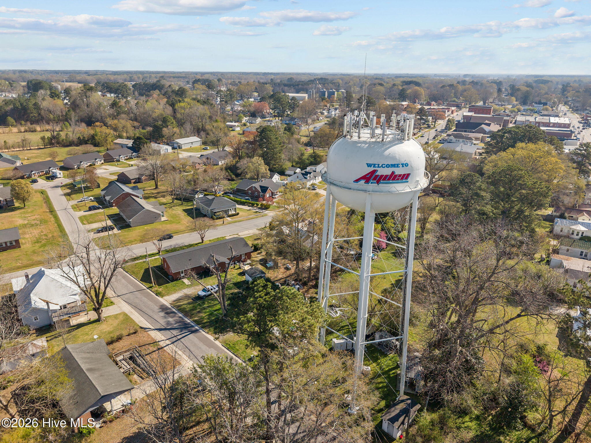 391 Second Street Ayden, NC 28513 - Photo 34 of 36 36-web-or-mls-DJI_20260320102632_0048_D