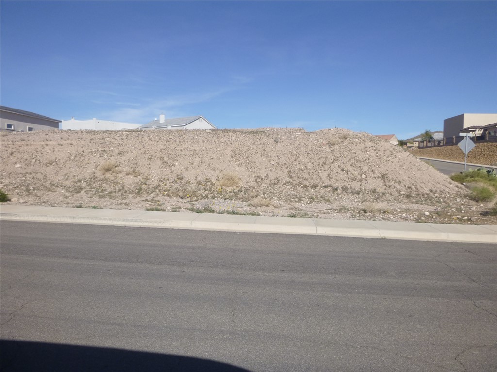 2677 Pegasus Ranch Road Bullhead City, AZ 86429 - Photo 4 of 9