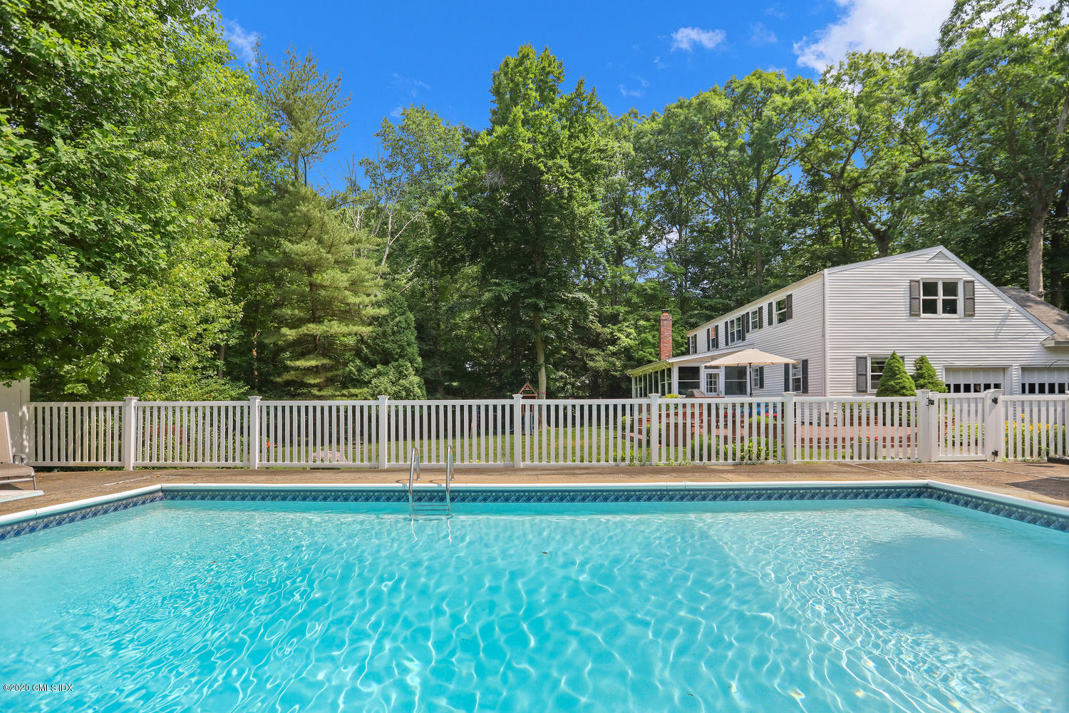 262 Eden Road Stamford, CT 06907 - Photo 28 of 38 a front view of a house with a yard