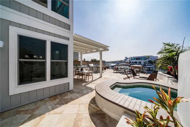 $3,249,000 | 16214 Bimini Lane, Huntington Beach, CA 92649