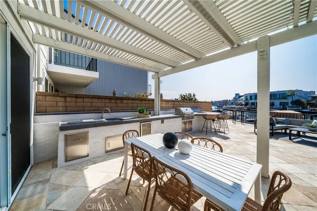 $3,249,000 | 16214 Bimini Lane, Huntington Beach, CA 92649