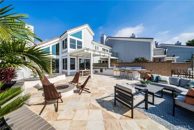 $3,249,000 | 16214 Bimini Lane, Huntington Beach, CA 92649