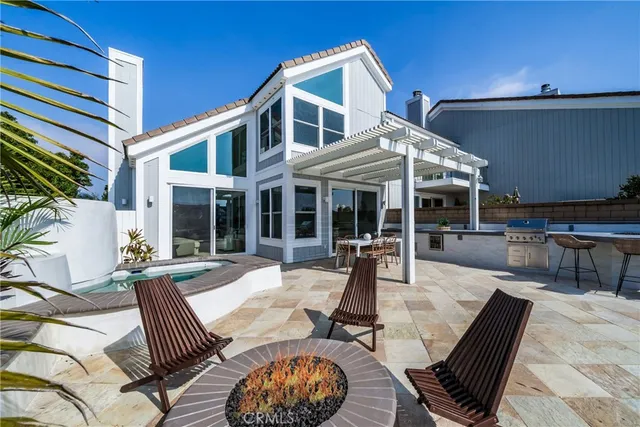 $3,249,000 | 16214 Bimini Lane, Huntington Beach, CA 92649