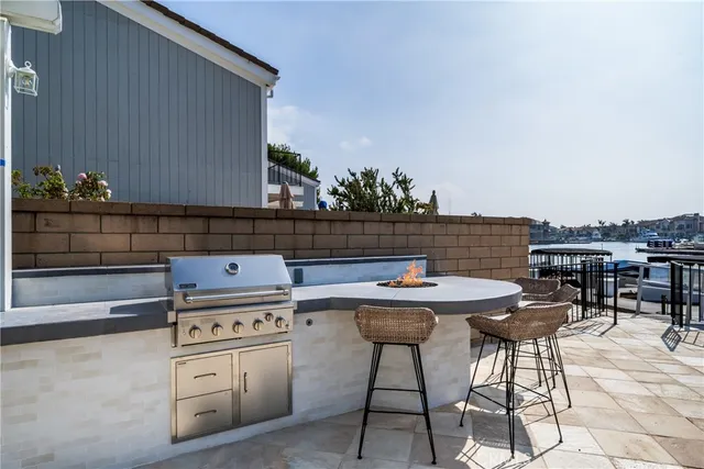 $3,249,000 | 16214 Bimini Lane, Huntington Beach, CA 92649