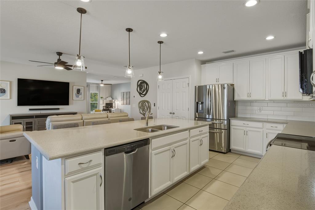 209 Luxmore Road Groveland, FL 34736 - Photo 12 of 51