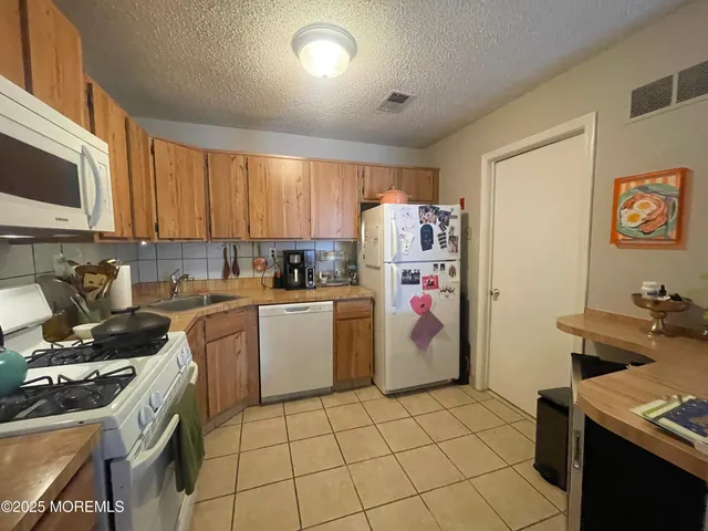 $2,450 | 57 Frontier Way, Tinton Falls, NJ 07753