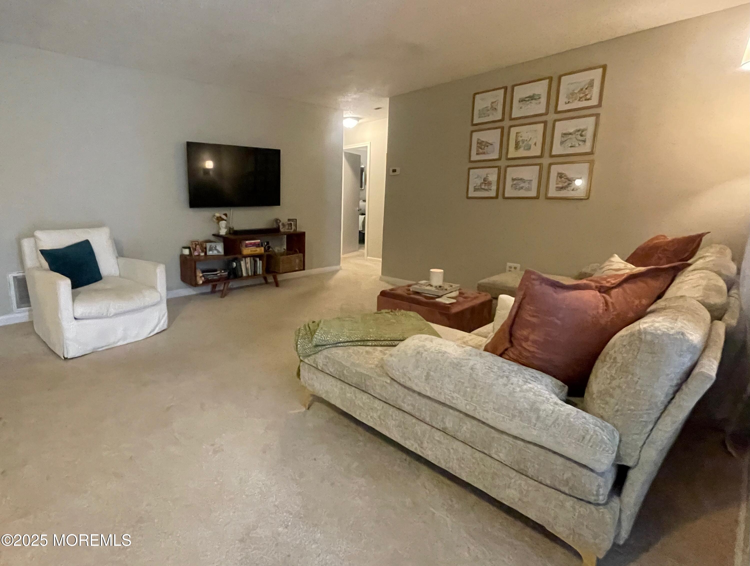 57 Frontier Way Tinton Falls, NJ 07753 - Photo 8 of 15 -