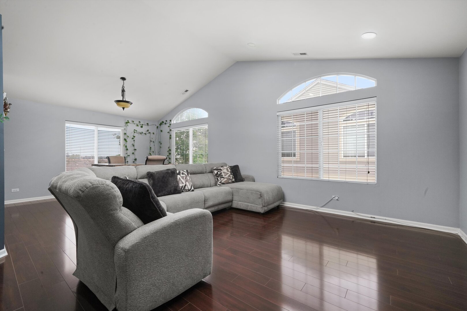 1913 Misty Ridge Lane Aurora, IL 60503 - Photo 3 of 18 Gallery Image 3