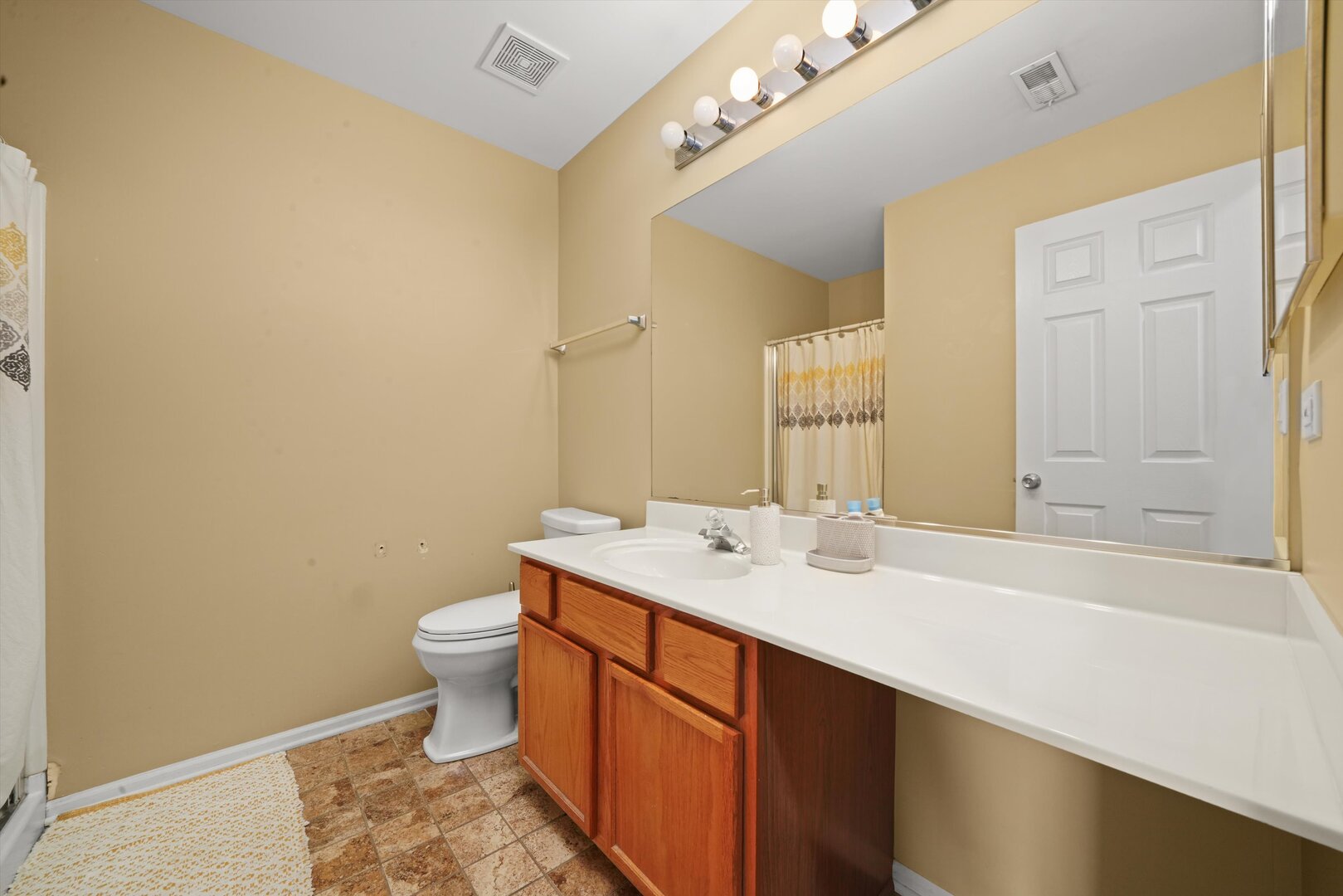 1913 Misty Ridge Lane Aurora, IL 60503 - Photo 10 of 18 Gallery Image 10