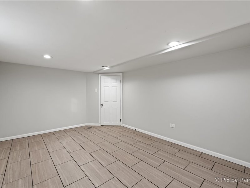 3922 West 59th Place Chicago, IL 60629 - Photo 20 of 29 a view of an empty room