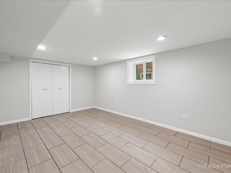 3922 West 59th Place Chicago, IL 60629 - Photo 21 of 29 a view of an empty room