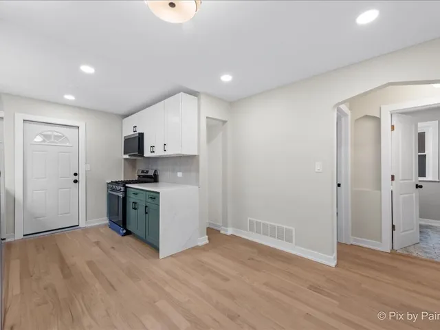 $399,000 | 3922 West 59th Place, Chicago, IL 60629