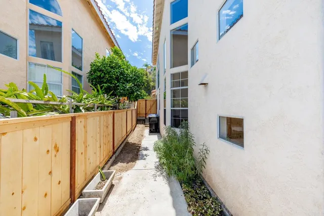 $1,594,999 | 9432 Hito Court, San Diego, CA 92129