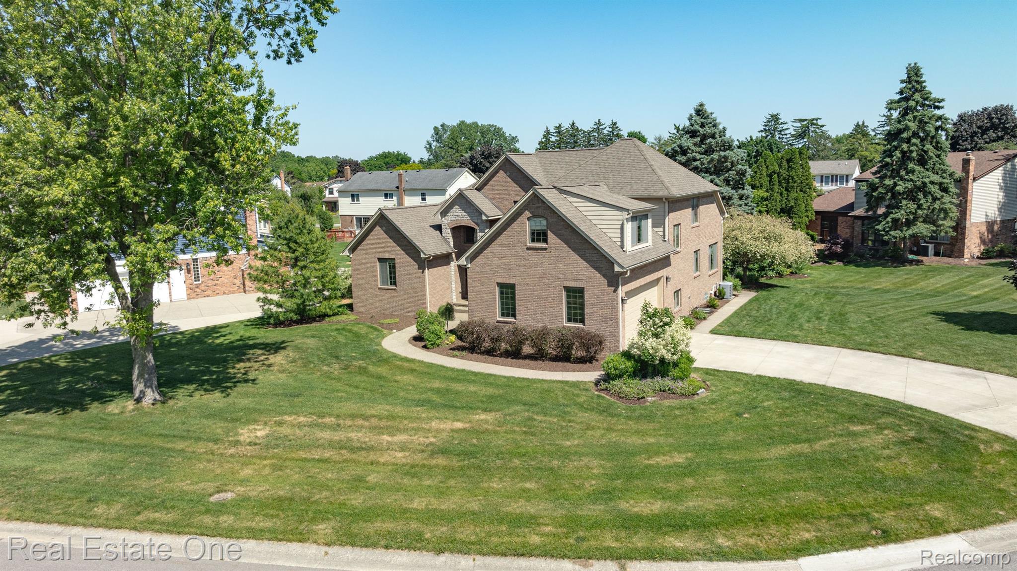 630 Lockmoore Court Rochester, MI 48307 - Photo 53 of 65 Gallery Image 53