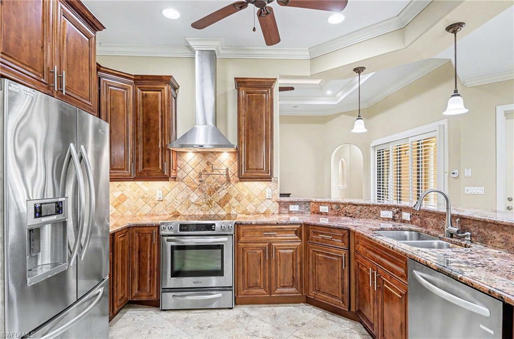 672 Fairway Terrace Naples, FL 34103 - Photo 7 of 40