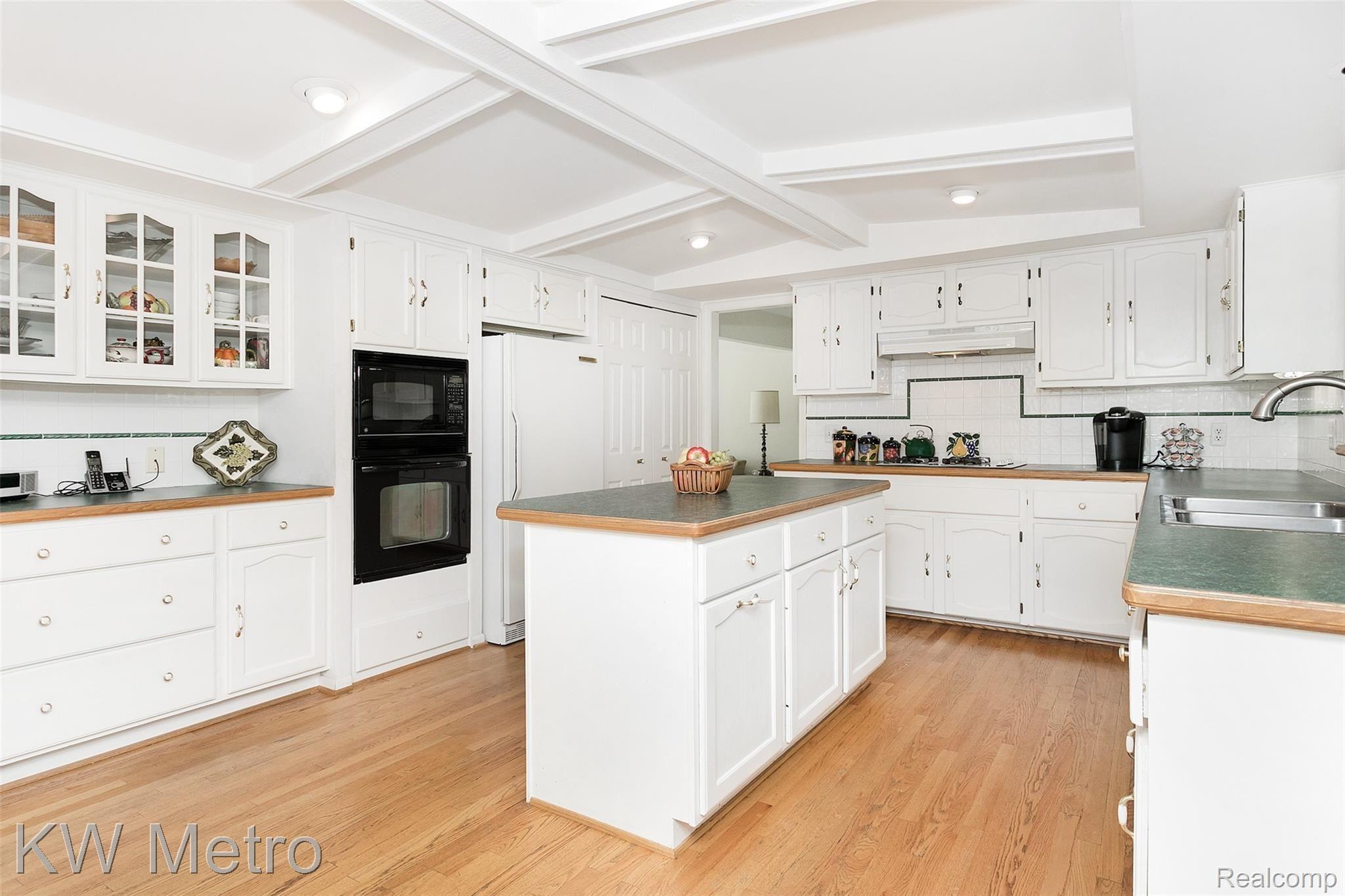 1659 North Kilburn Road Rochester, MI 48306 - Photo 12 of 42 Kilburn-11.jpg