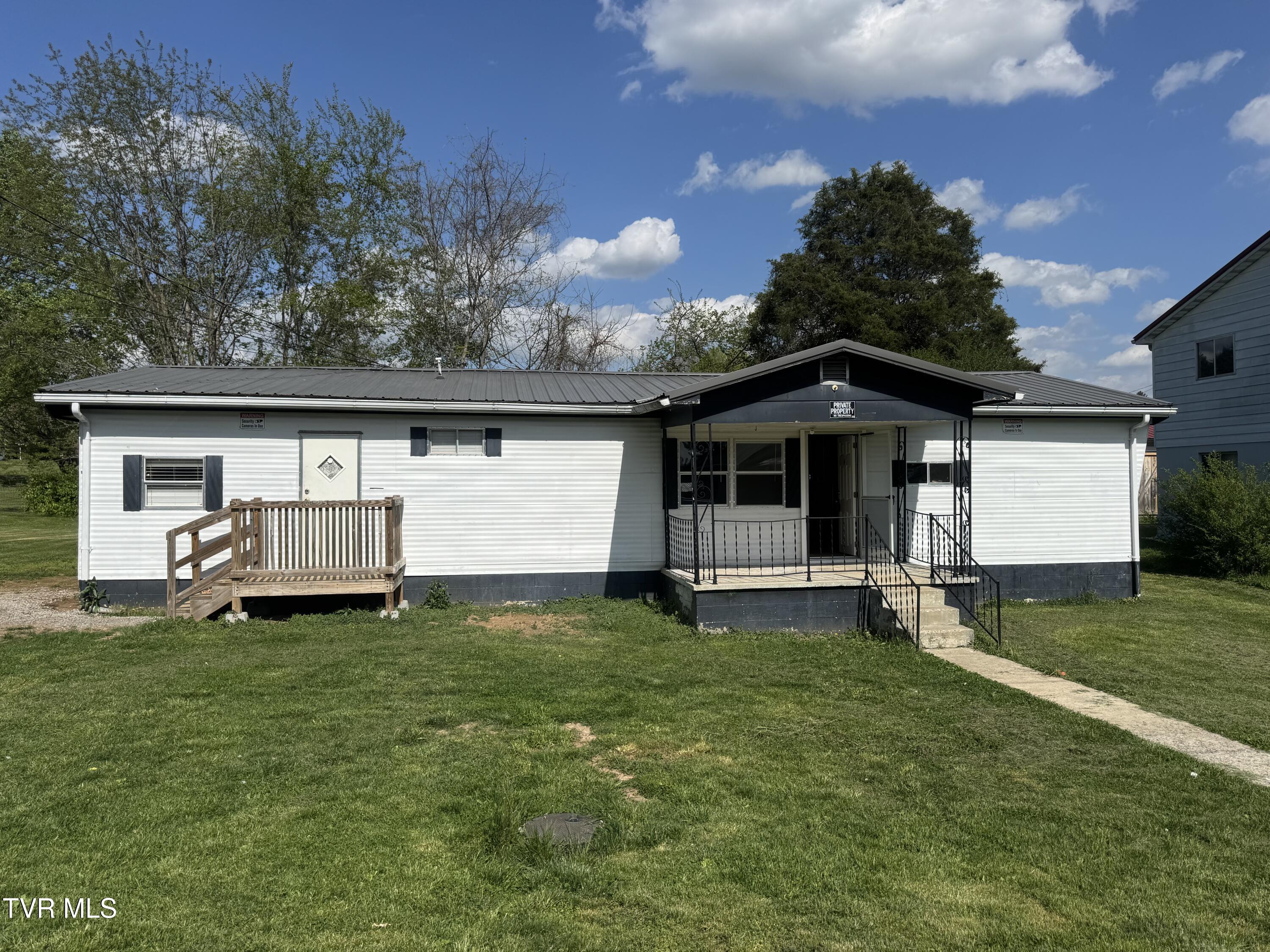 159 Johnson Street Jonesville, VA 24263 - Photo 1 of 24 IMG_8236
