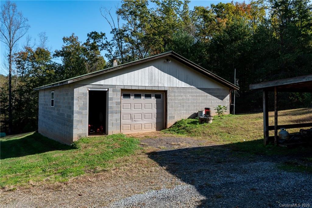 1361 Eps Road Hickory, NC 28602 - Photo 12 of 45 Gallery Image 12