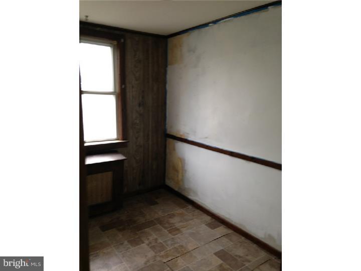 520 Hampden Road Upper Darby, PA 19082 - Photo 13 of 19