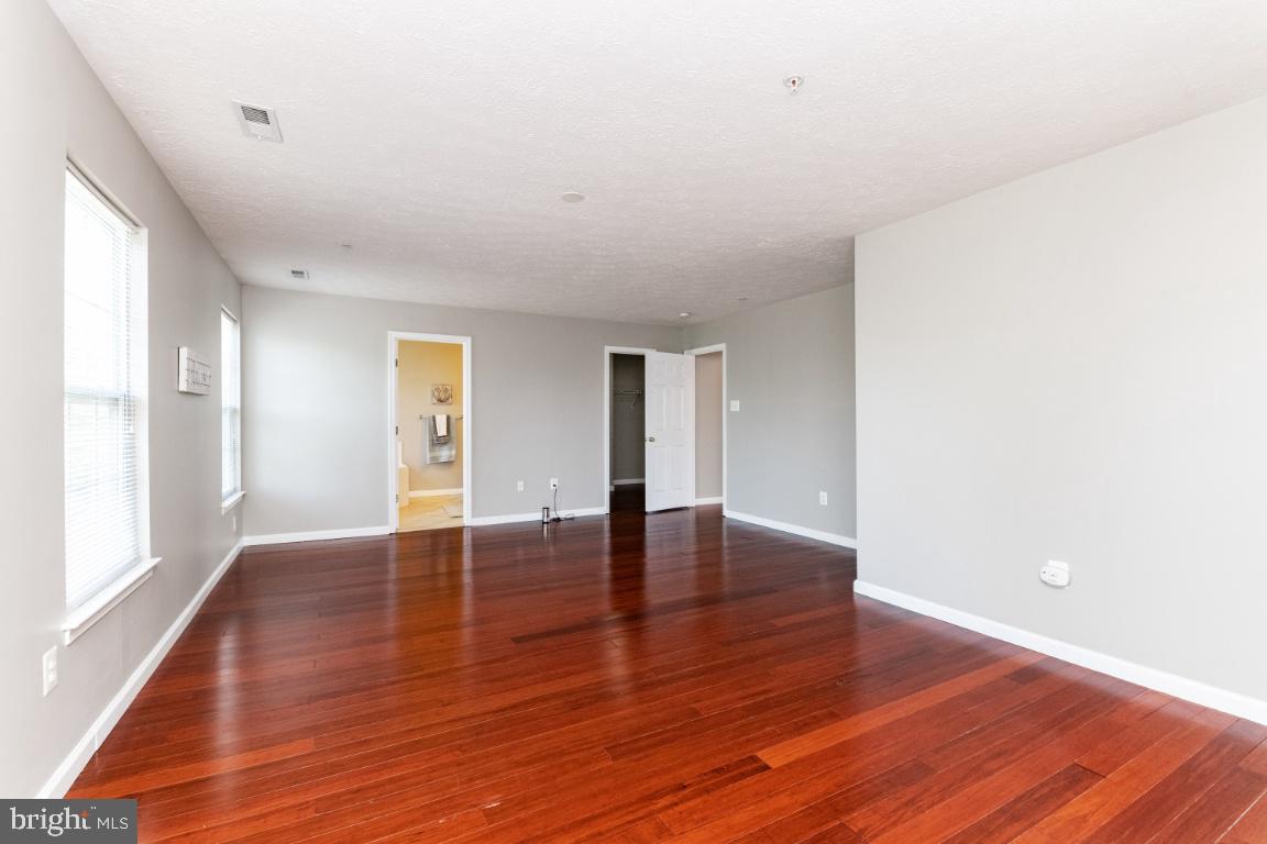 9817 Davison Road Baltimore, MD 21220 - Photo 16 of 43 Master suite...High 9ft ceilings throughtout house