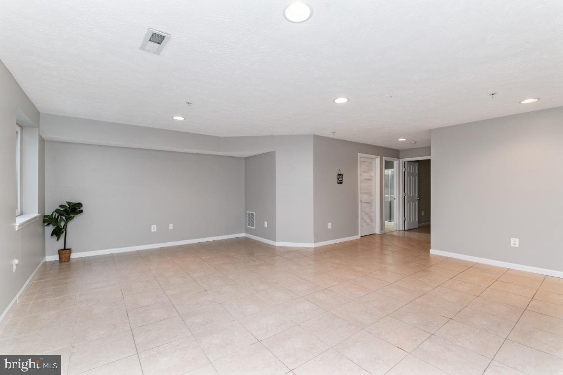 9817 Davison Road Baltimore, MD 21220 - Photo 31 of 43 Amazing for entertaining