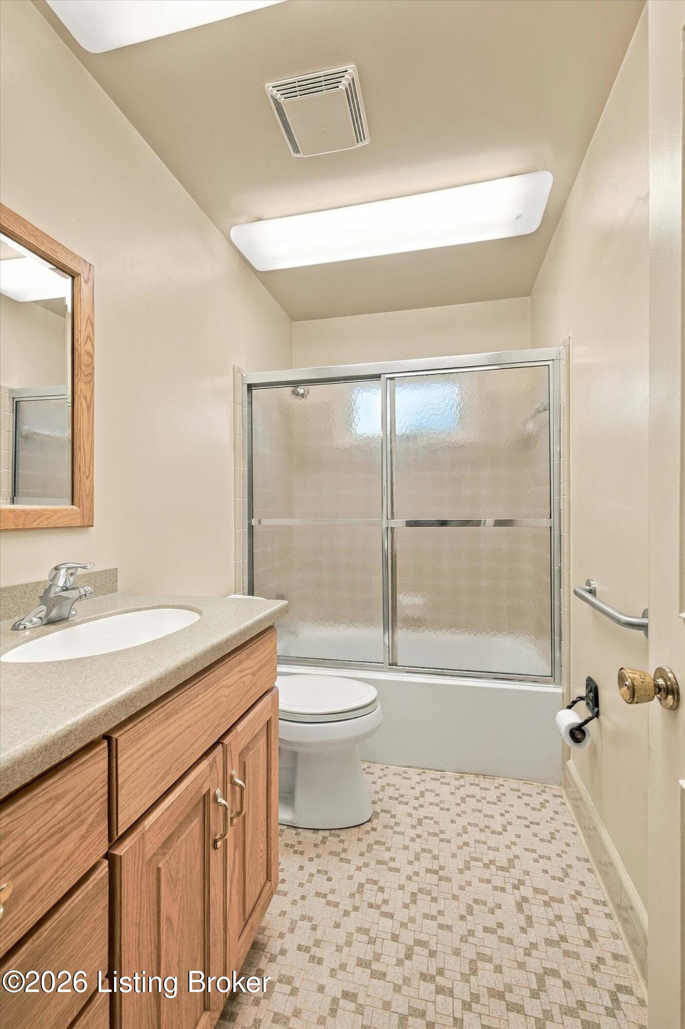 8110 Old Gate Road Louisville, KY 40241 - Photo 29 of 41 Another View of Hall Bathroom