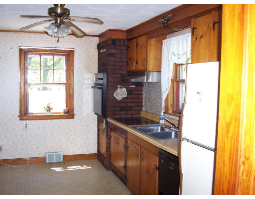 128 Lunenburg Road Townsend, MA 01474 - Photo 5 of 16