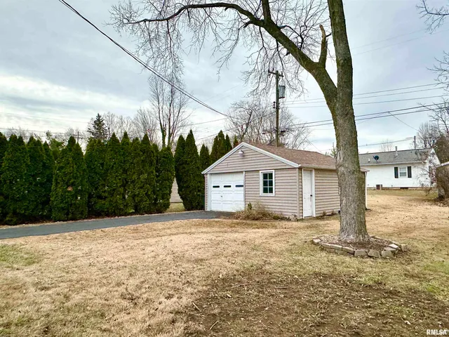 $119,000 | 1637 Lakeview Terrace, Jacksonville, IL 62650