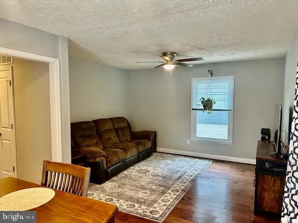 $350,000 | 8020 Escalon Avenue, Pasadena, MD 21122