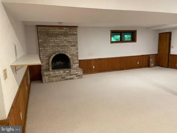 a view of a partially built entryway