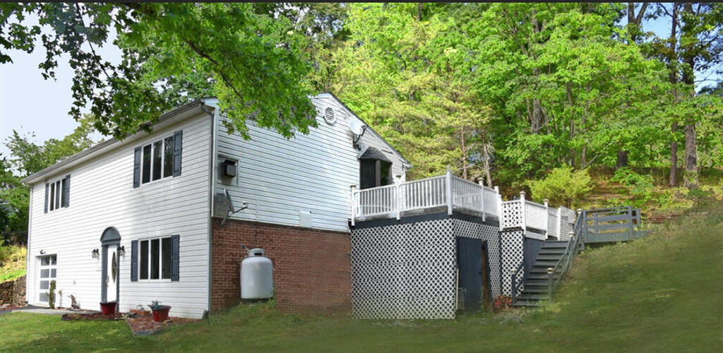 102 Keswick Farm Road Troutville, VA 24175 - Photo 3 of 29 a view of a house with a yard