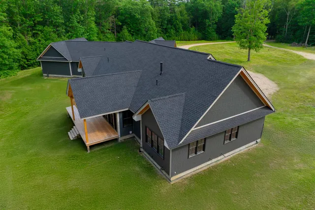 $3,900,000 | 400 Gulf Road, Dover, NH 03820