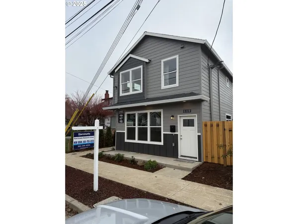 $379,900 | 119 East Jersey Street, Gladstone, OR 97027