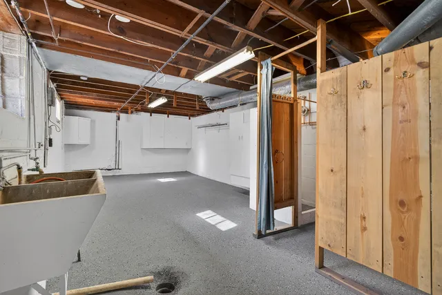 $279,900 | 639 Dunbar Street, Beecher, IL 60401