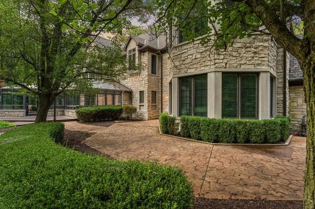 $2,275,000 | 219 Crabapple Lane, Valparaiso, IN 46383