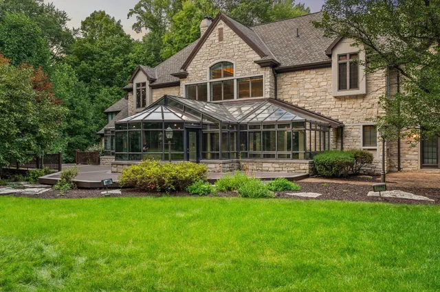 $2,275,000 | 219 Crabapple Lane, Valparaiso, IN 46383