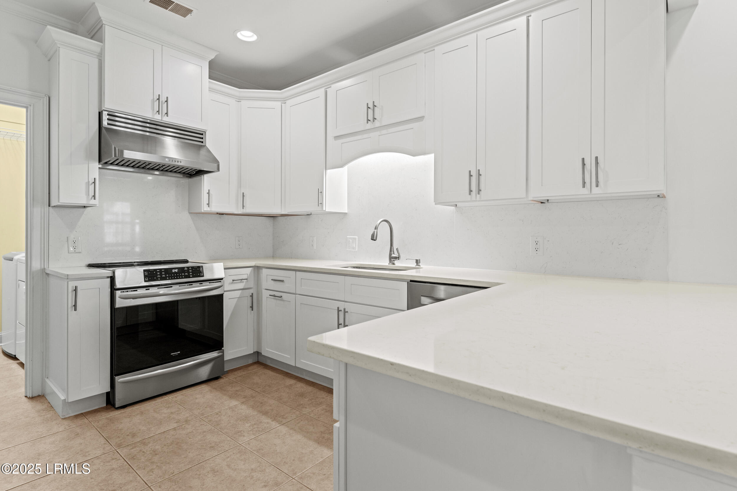 1 Gloucester Road, Unit O2 Hilton Head Island, SC 29928 - Photo 10 of 41 golfmaster o2-10