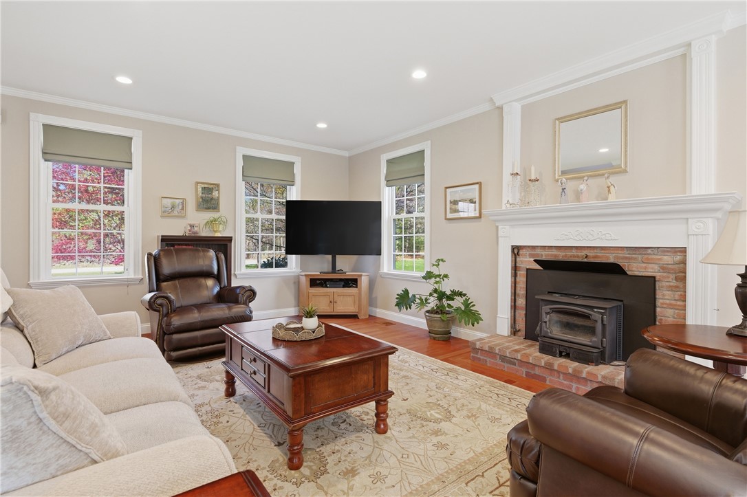 23 Whipple Road Glocester, RI 02814 - Photo 13 of 47
