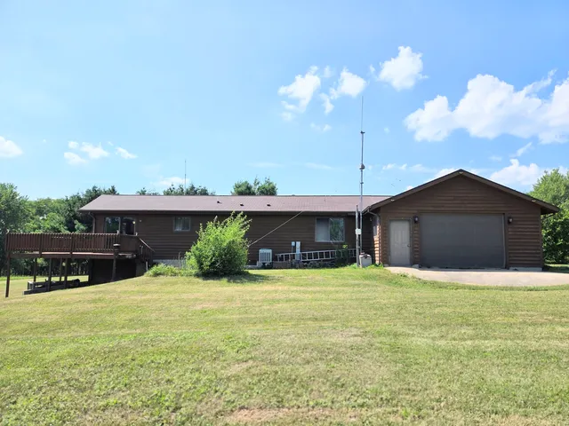 $349,000 | 19-28 Hidden Valley Drive, Lanark, IL 61046